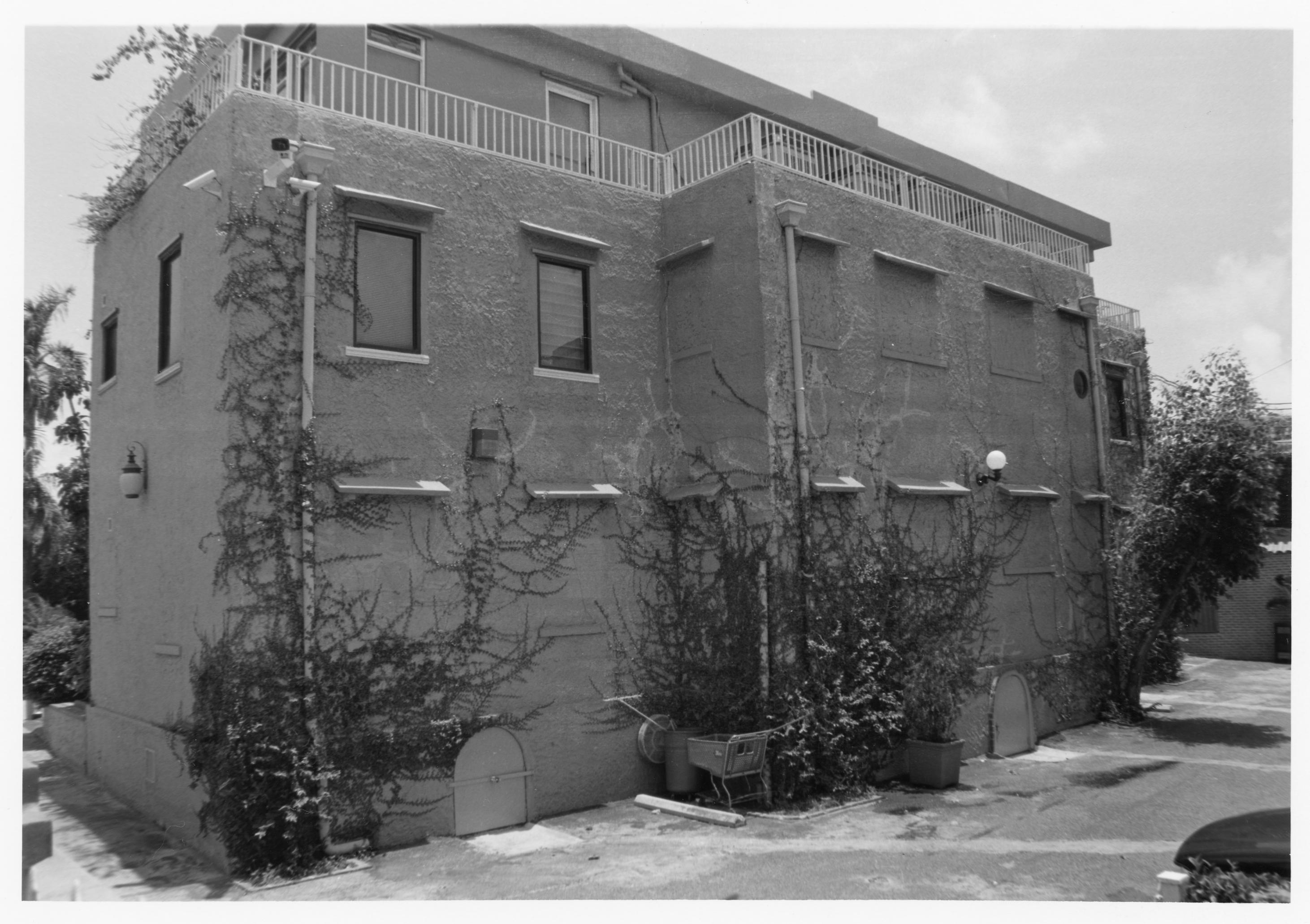 Figueroa Apartment Building – 00001124